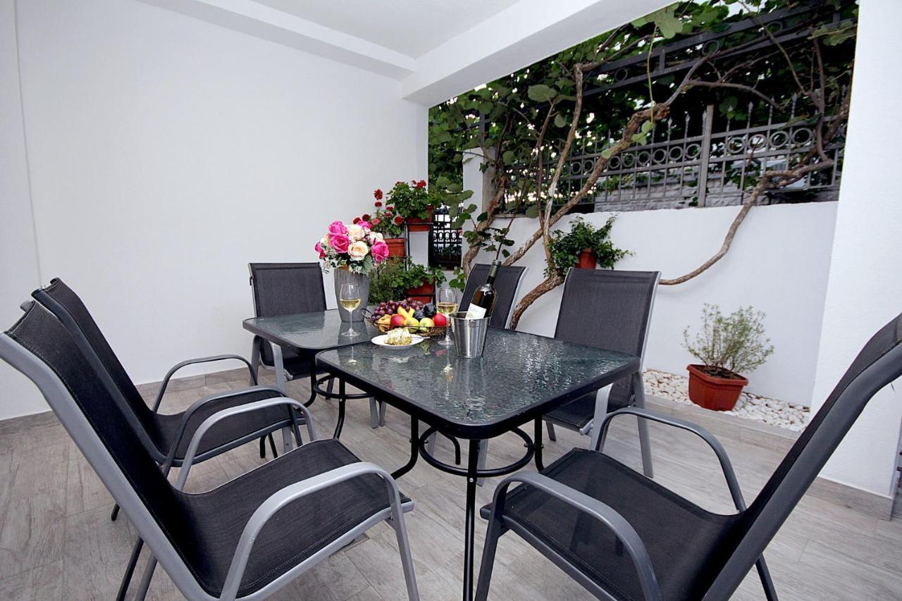 Apartments Saric Бар Экстерьер фото