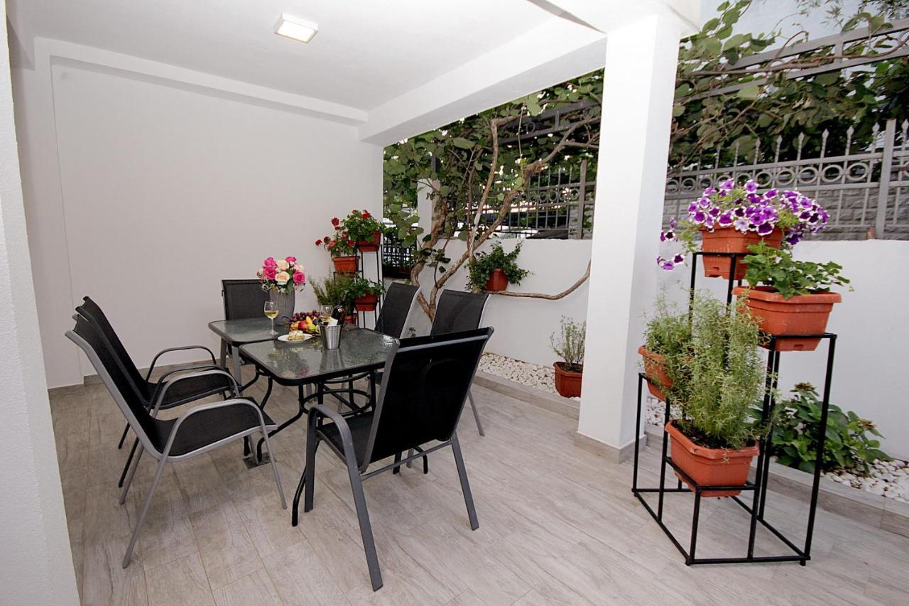 Apartments Saric Бар Экстерьер фото
