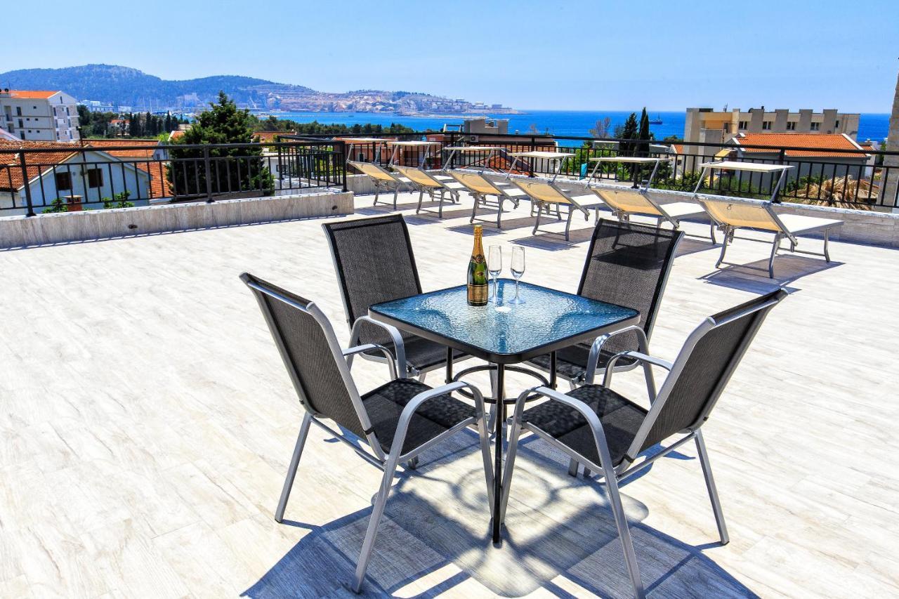 Apartments Saric Бар Экстерьер фото